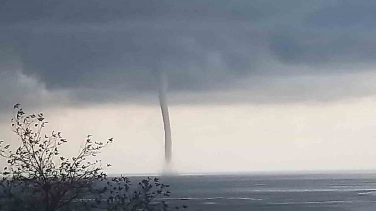 Mersin Bozyazı'da Denizde 6 Hortum Oluştu Doğa Olayı Görüntülendi