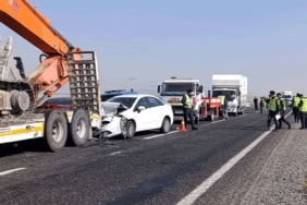 Afyonkarahisar'da Zincirleme Trafik Kazası Karakol Komutanı Hayatını Kaybetti, 15 Yaralı