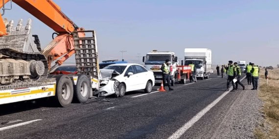 Afyonkarahisar'da Zincirleme Trafik Kazası Karakol Komutanı Hayatını Kaybetti, 15 Yaralı