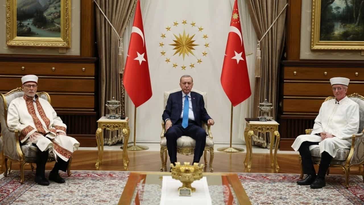 Cumhurbaşkanı Erdoğan, Gümülcine ve İskeçe Müftüleriyle Bir Araya Geldi