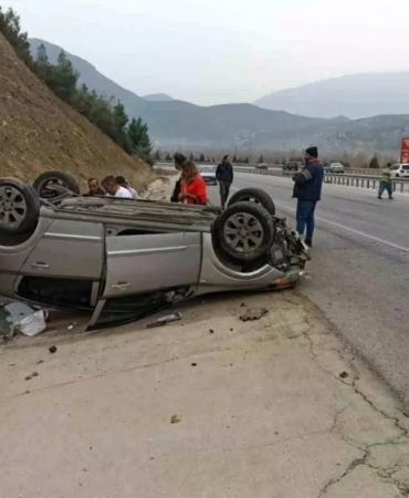 Burdur-Antalya Karayolunda Kaza 2 Yaralı